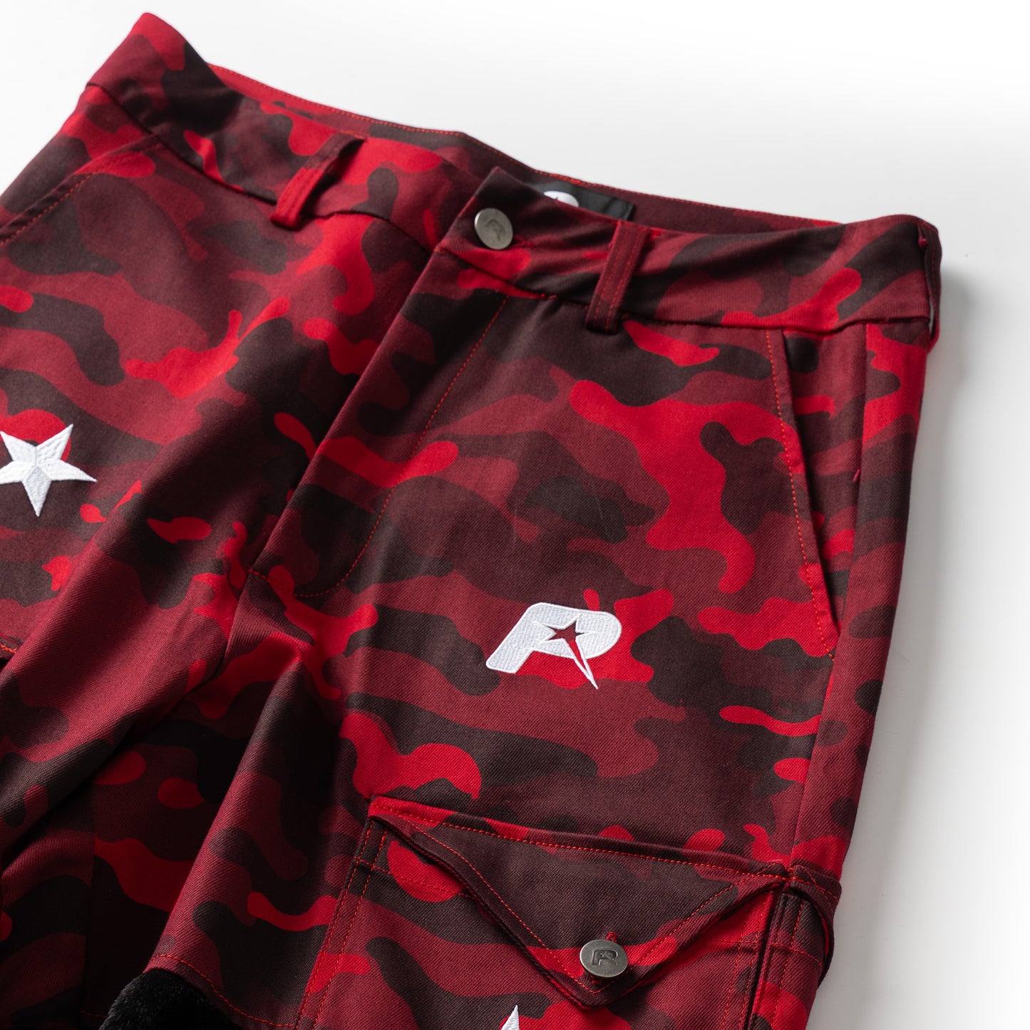 STAR CAMO PANTS - RED