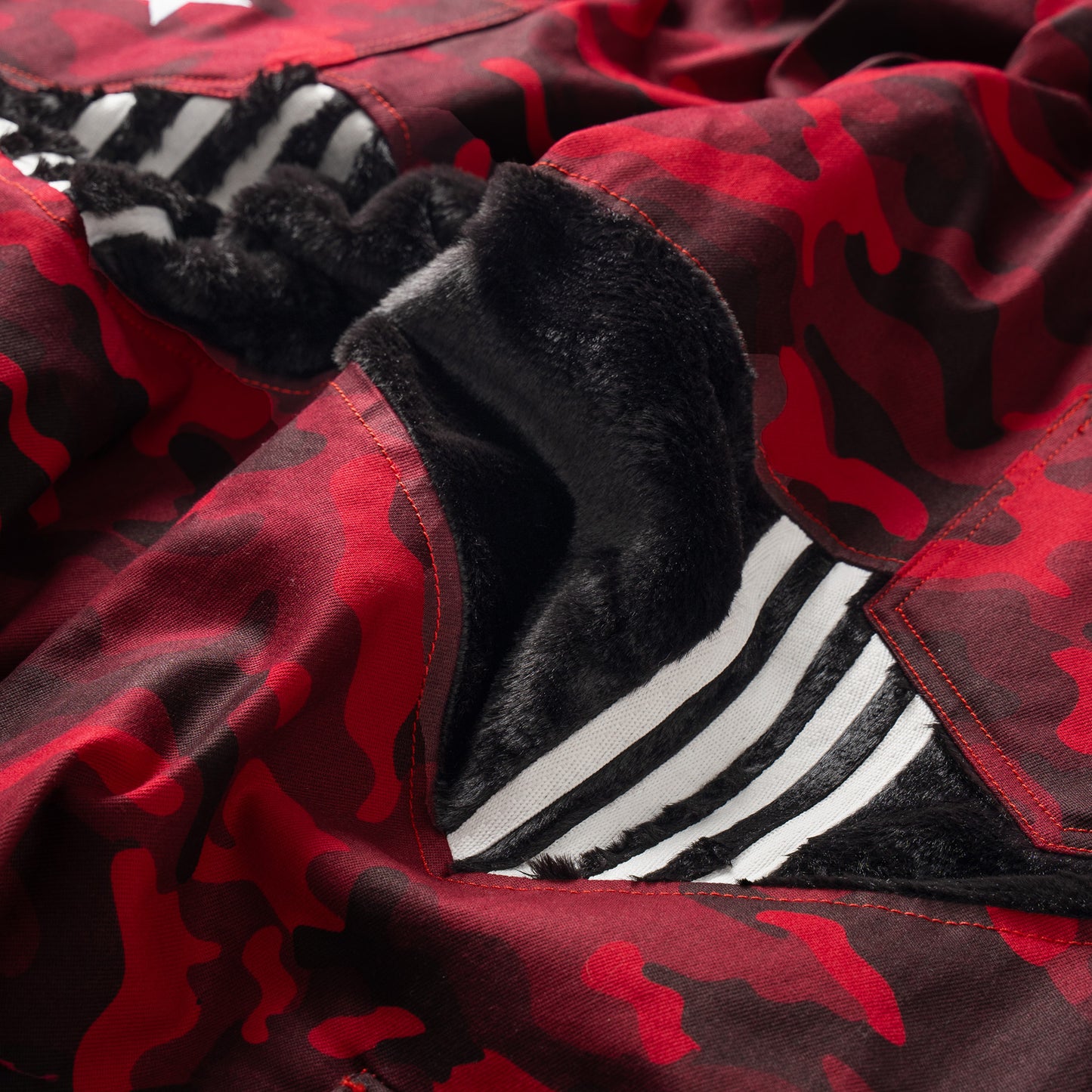STAR CAMO PANTS - RED