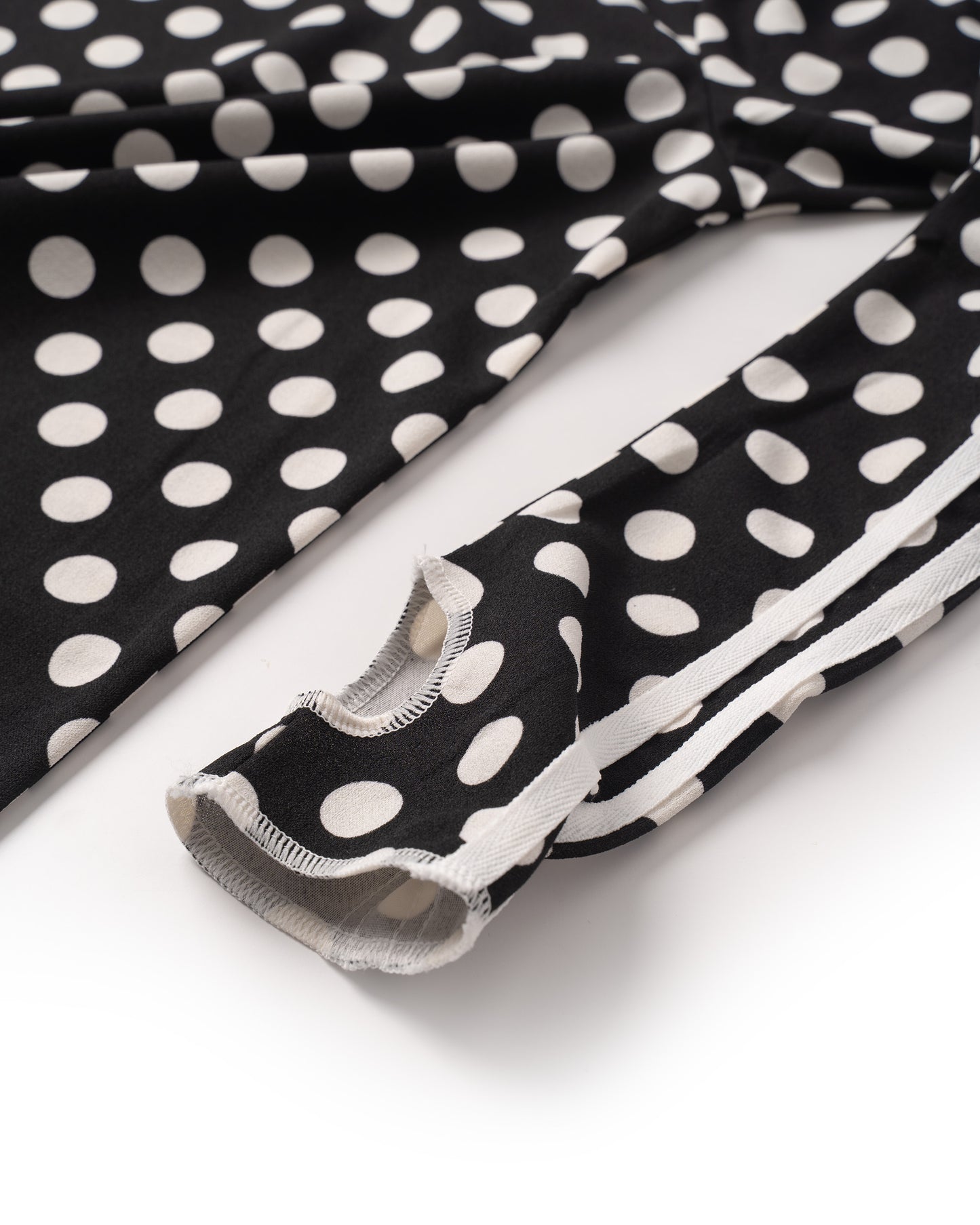 DOTS TRACK LONGSLEEVE  - PHON CHAY
