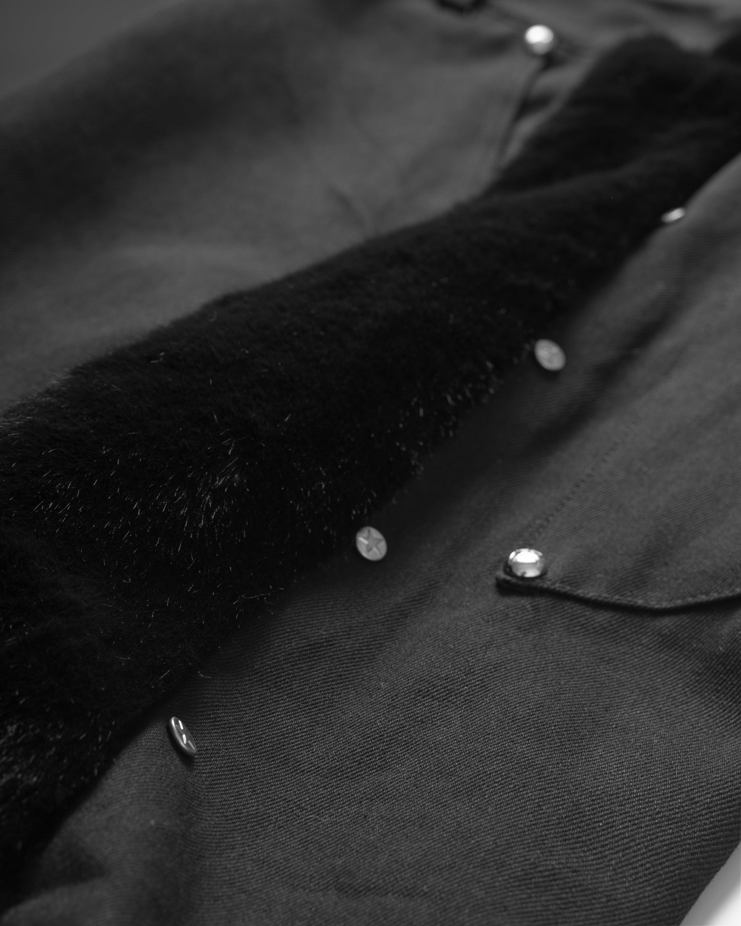 STAR FUR DENIM - PHON CHAY