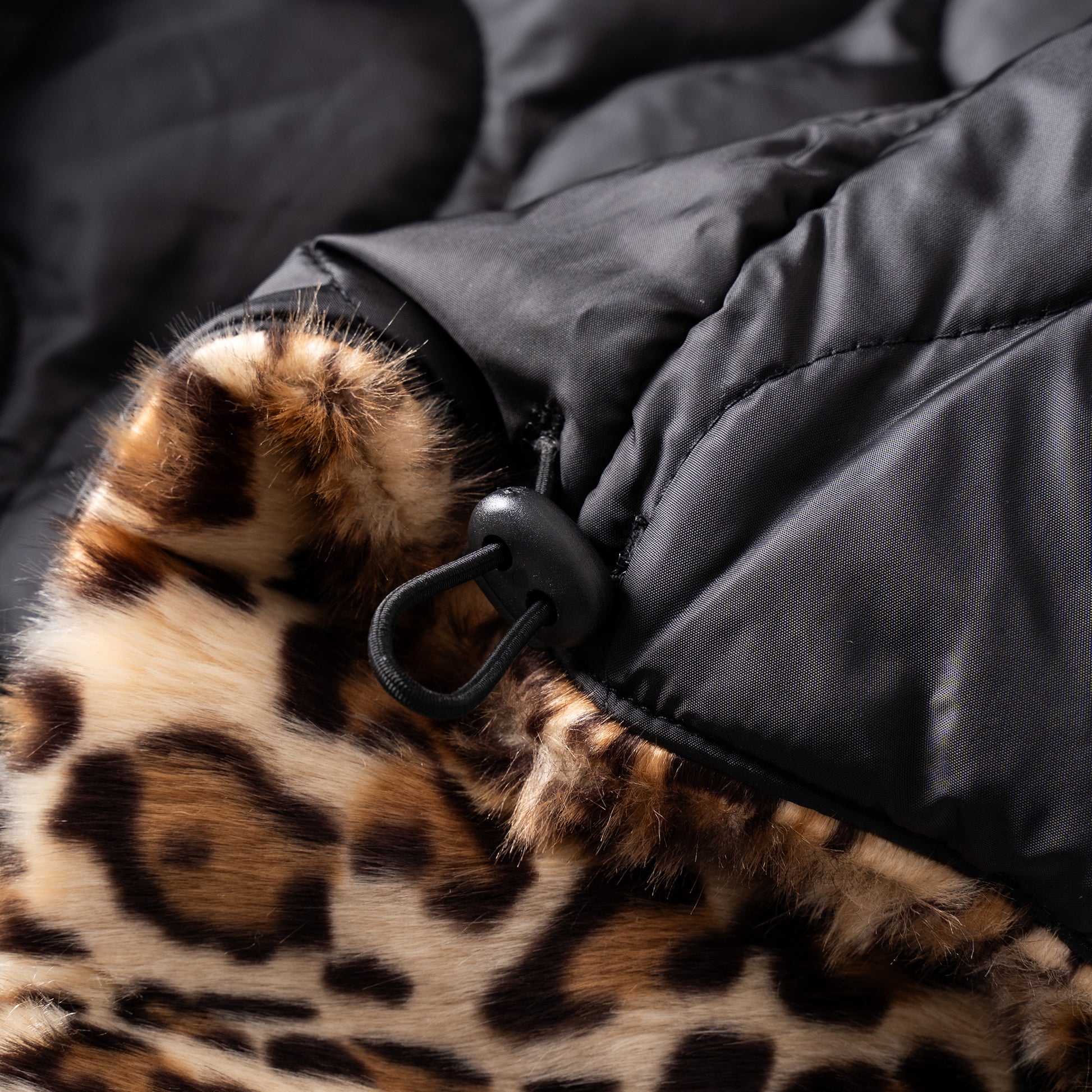 LEOPARD PUFFER JACKET - BROWN