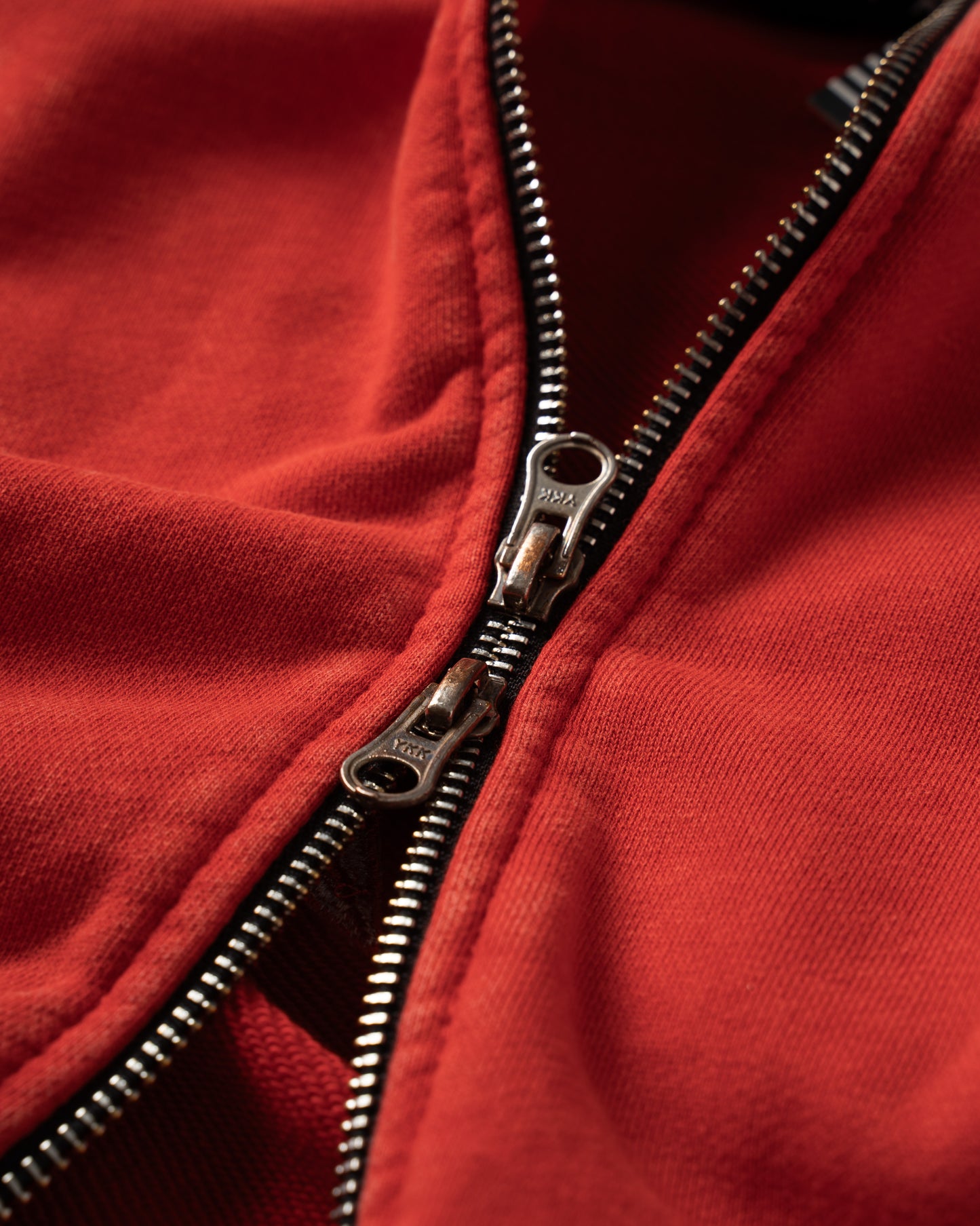 RAW ZIP HOODIE